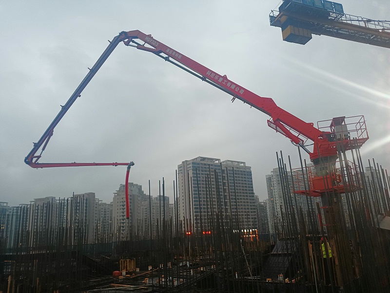 樓板頂升式液壓布料機