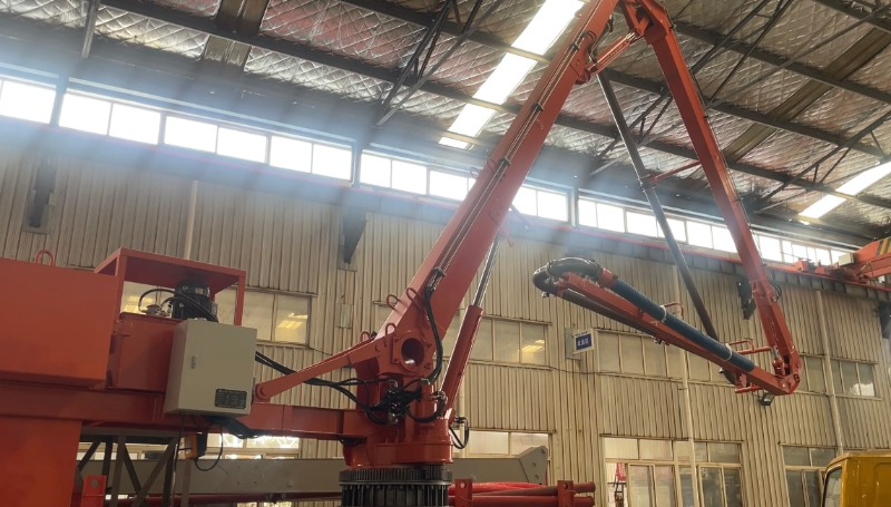 科尼樂重工移動式液壓布料機